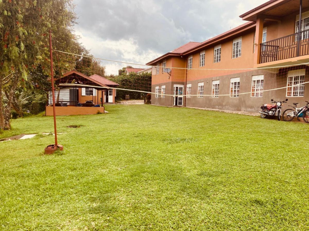 Yes Hostel Fort Portal Exterior foto